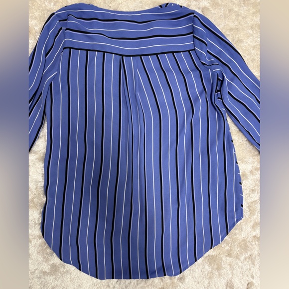 Lavender Blue Striped Long Sleeve High-low Blouse -Excellent condition -S - Picture 7 of 8
